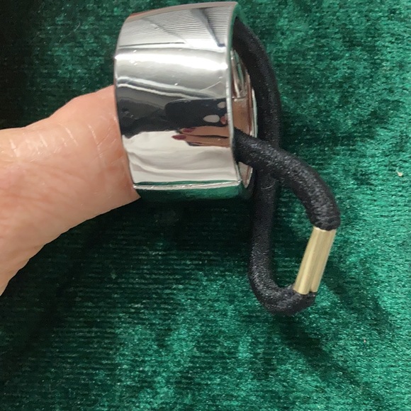 Silver pony tail holder - Picture 2 of 4